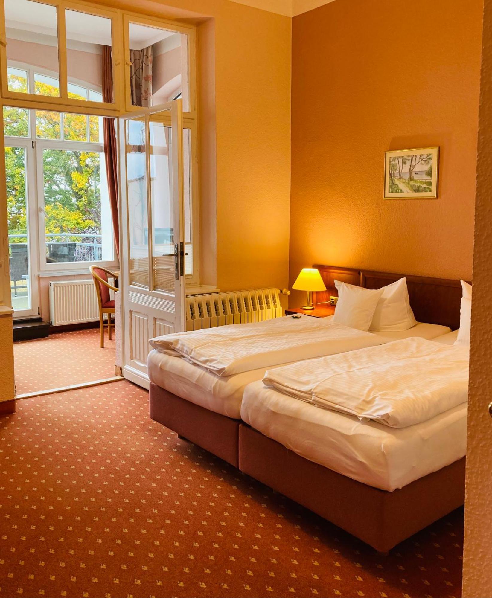Hotel Germania Heringsdorf  Exterior photo