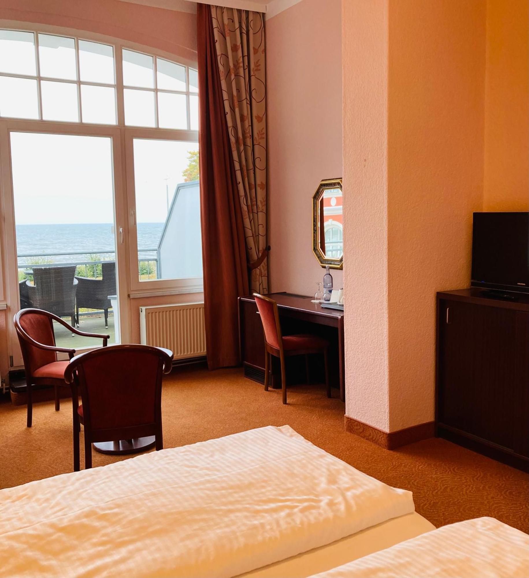 Hotel Germania Heringsdorf  Exterior photo
